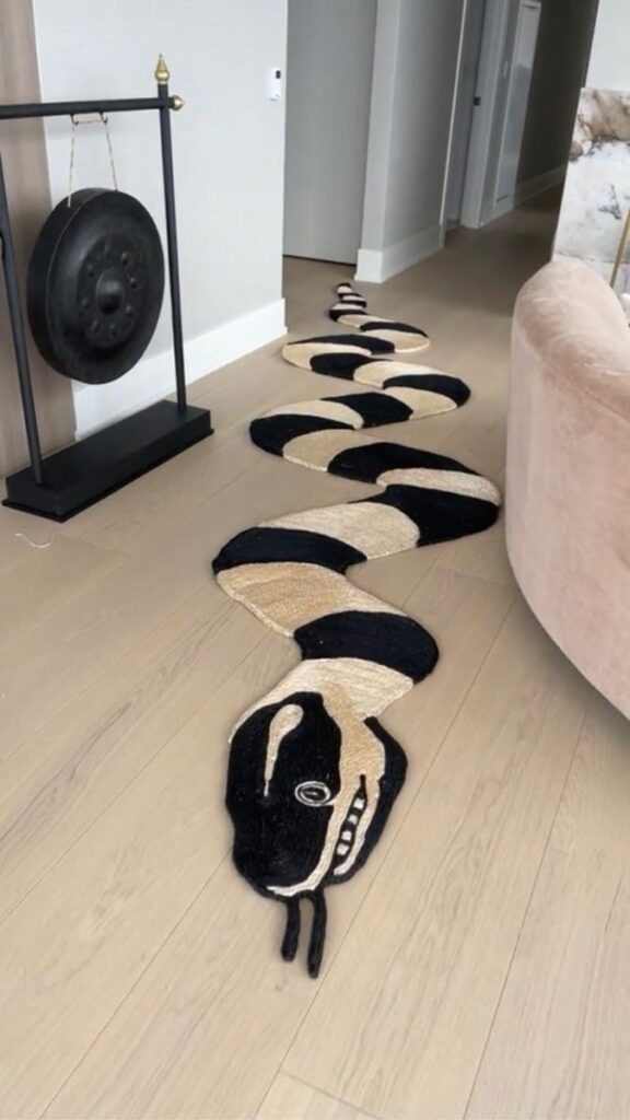 snake customized rug